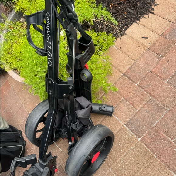 Golf caddy cart 3 wheeler 
Used good conditions - Picture 2 of 9
